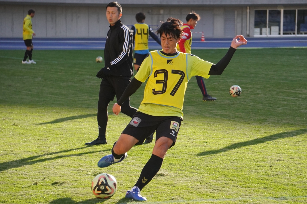 前回参加は名刺配り、今回はプレーで躍動！J3ヴァンラーレ八戸MF山田尚幸の2度目のトライアウト参加を追う｜写真3