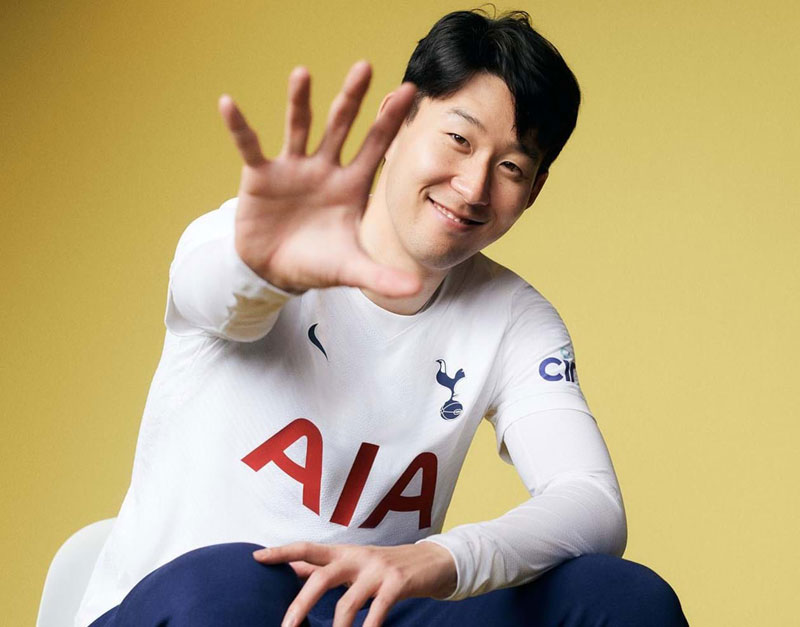 トッテナム、「雄鶏クレスト100周年」の2021-22新ユニフォームを発表！｜写真5