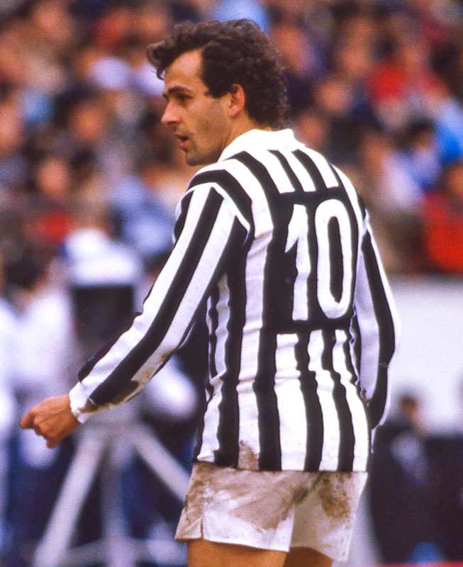 記憶に残る「背番号10がかっこいいユニフォーム」8選｜写真12