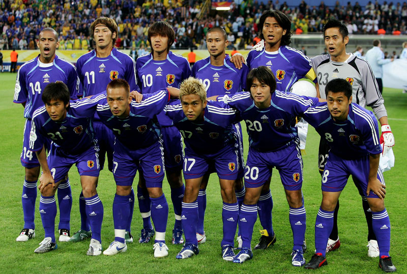 炎、富士山、日本刀！これが日本代表の歴代「W杯ユニフォーム」｜写真7