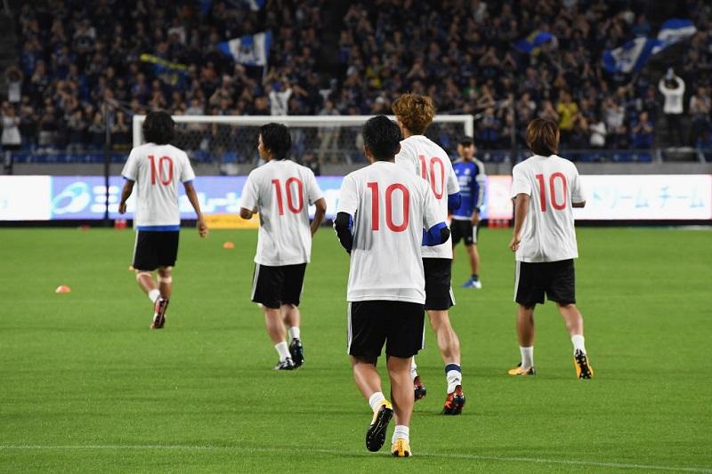 これがサポーターの力だ！齋藤学を感動させた、横浜FMファンの横断幕｜写真4