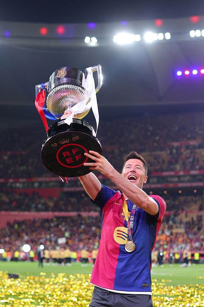 今、世界で「35歳以上の最強サッカー選手」TOP5｜写真5