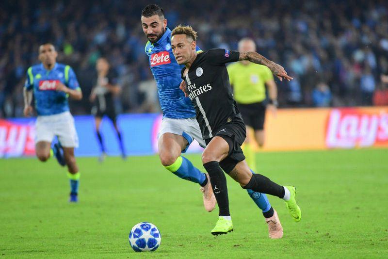 1～2位が突出だ！CLでここまで「最もファウルを受けた」選手ランキング｜写真10