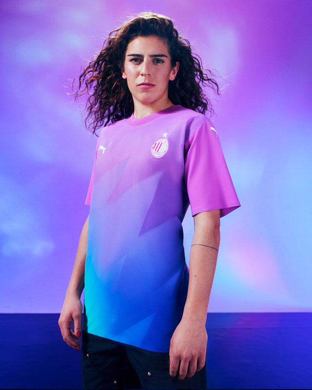 ミランが鮮烈な新サードユニを発表！デザインは伊サッカー界が抱える問題への「メッセージ」か｜写真6