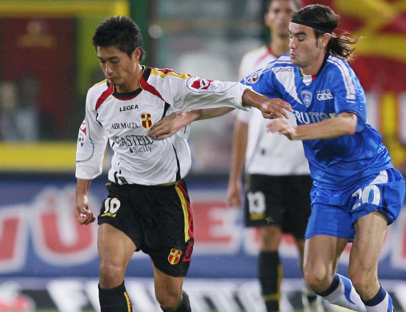 キングカズから始まった「セリエAの日本人選手」をユニフォーム姿で振り返る｜写真11