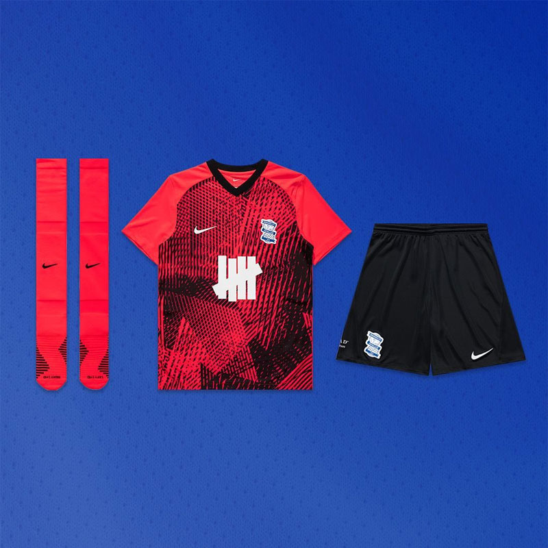 三好康児の新天地、バーミンガムが23-24新ユニを発表！あの『UNDEFEATED』が胸スポンサーに｜写真6