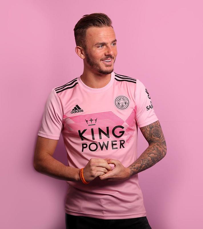 春を感じる桜色！「ピンクのユニフォーム」10選｜写真8