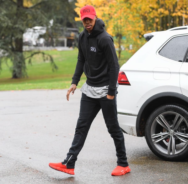 エムバペは赤！フランス代表、「冬の私服ファッション」はこんな感じ｜写真5