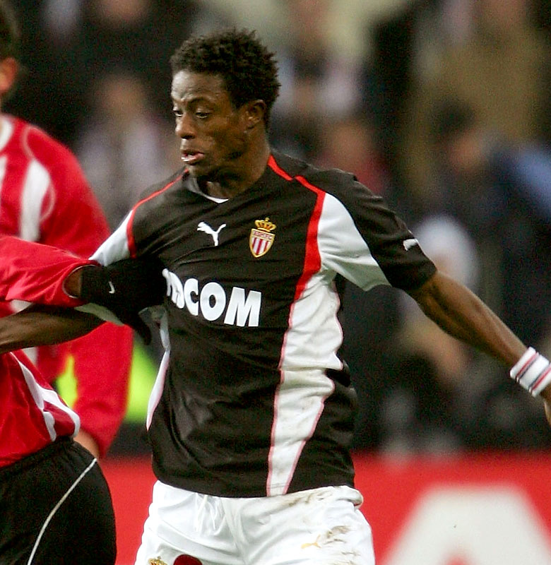 南野拓実の新天地！モナコの「最高にかっこいいユニフォーム」10選｜写真8