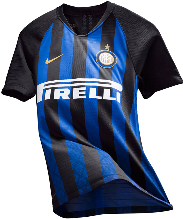 インテルだけじゃない！「ヘビ柄デザインのユニフォーム」6選｜写真6