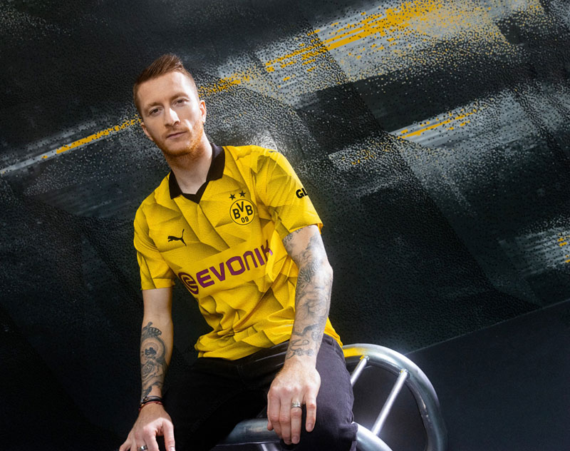 ドルトムントが23-24新サードユニを発表！デザインは80年代「adidasユニ」の再現か｜写真4