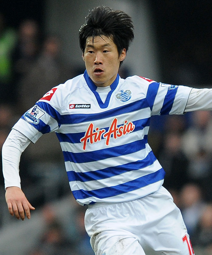 中東だけじゃない！「胸ロゴが航空会社」のユニフォーム8選｜写真3