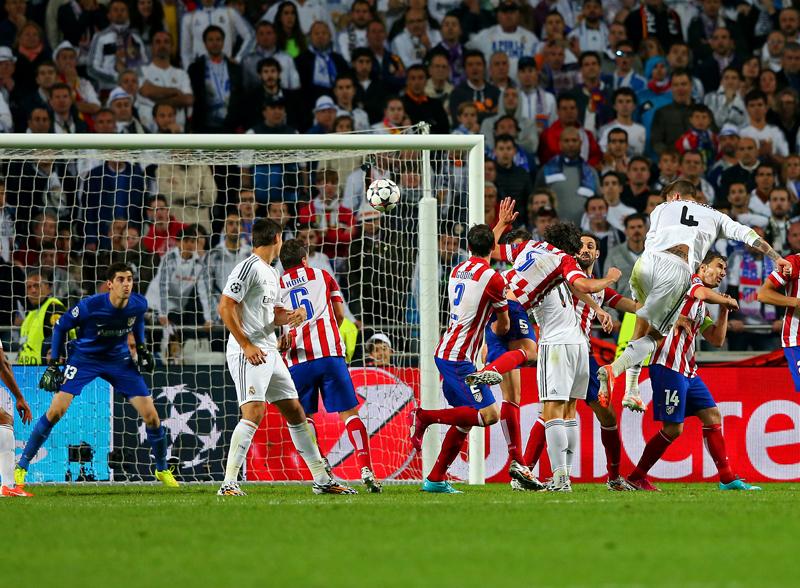 決勝戦はダービーマッチ！「10年前のチャンピオンズリーグ」、激戦“ベスト16”はこうだった｜写真15