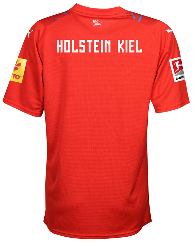 町野修斗が所属のホルシュタイン・キール、23-24新ユニ登場！デザインは「リアルとデジタル」｜写真5