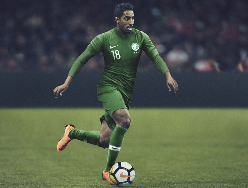 「W杯出場全32か国ユニフォームランキング！全64着を格付け」｜写真20