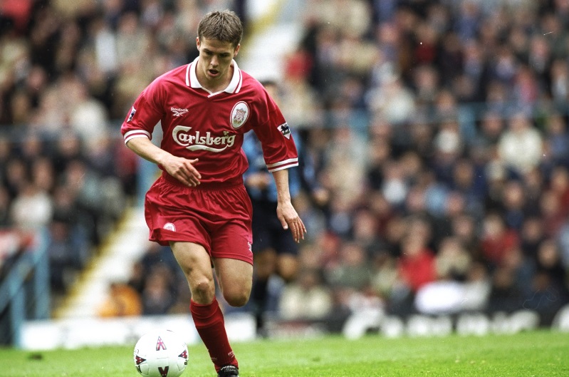 リヴァプールvsユナイテッド！最強かっこいい“赤”ユニフォーム10選｜写真20