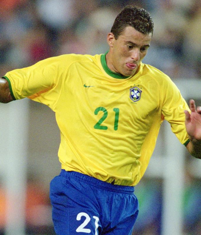 今でも欲しいぞ！“来日”強豪国が「日本代表戦で着た」ユニフォーム7選｜写真7