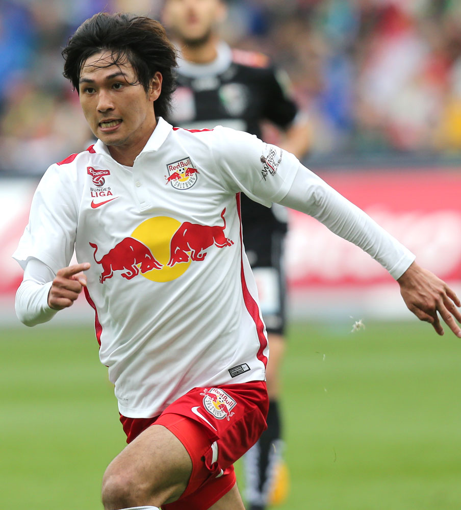 ついにJリーグ参入？最高にかっこいい「レッドブル」ユニフォーム5選｜写真4