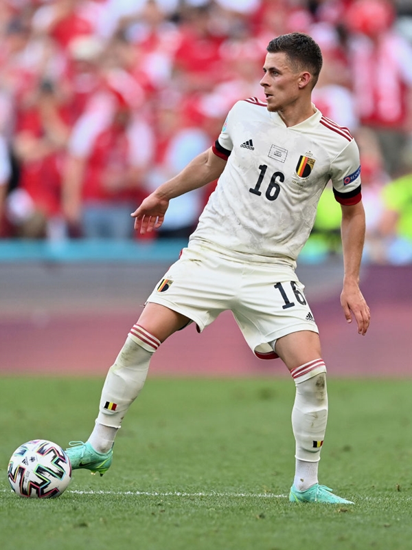 日本メーカーも！ベルギー代表の着用スパイクまとめ（EURO2020）｜写真16