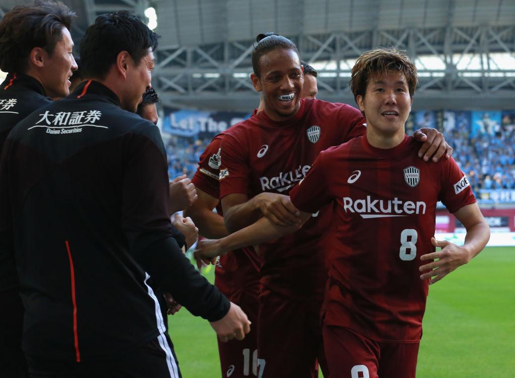 時々ある「シーズン中の背番号変更」…5人のスターとヴィッセル神戸で生まれた1つのレアケース｜写真10