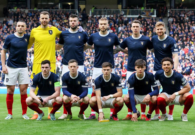 “ウイスキー付き”も発売！スコットランド代表、荘厳「150周年記念ユニフォーム」を発表｜写真6