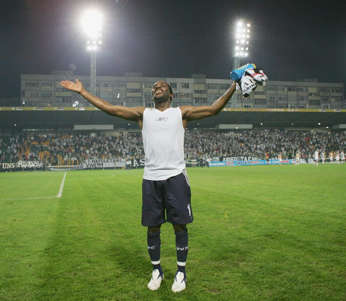 中田英寿とともにプレーした「最強の同僚トップ下」5名｜写真4