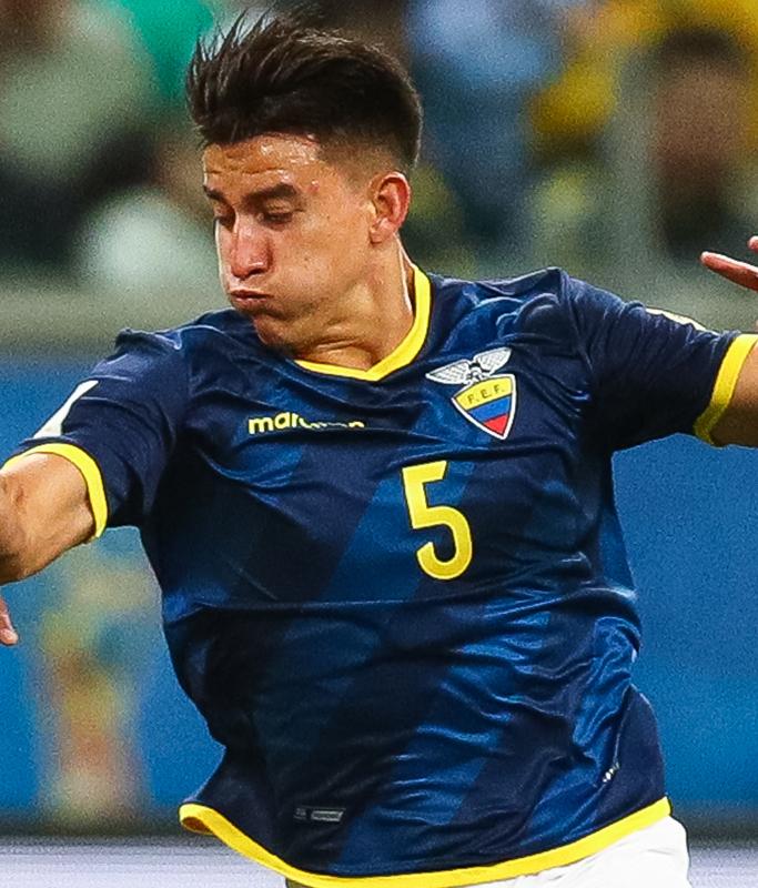 最近エンブレムを「完全に作り変えた」9つの代表チーム｜写真7