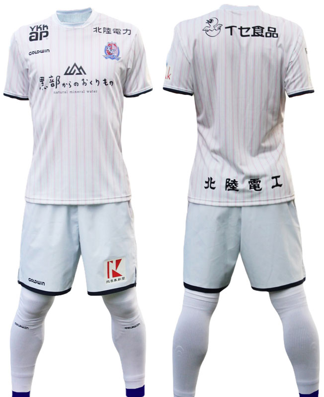 カターレ富山、2021新ユニフォーム発表！線の「結集」で強さを表現｜写真5