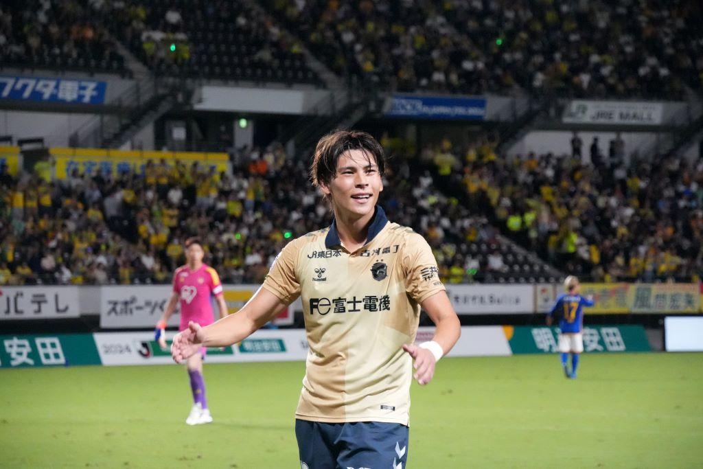 「眠れる獅子を起こしてしまった」ジェフユナイテッド千葉がFW小森飛絢のキャリア初複数得点でベガルタ仙台に逆転勝利！｜写真4