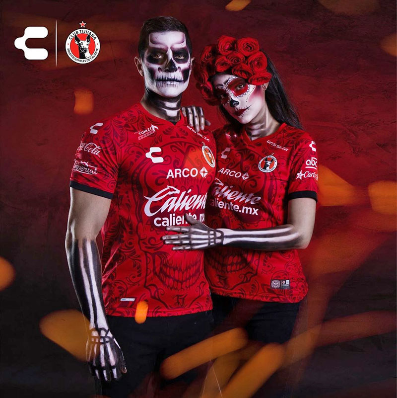 美と恐怖の世界！メキシコの5チーム「死者の日ユニフォーム」が強烈だけどクセになる｜写真11