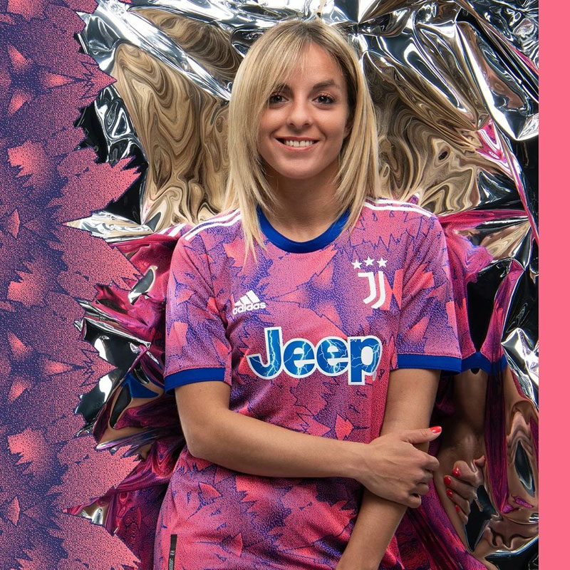 ユヴェントス、22-23新サードユニフォーム発表！「万華鏡の世界」を描く｜写真7