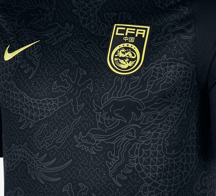 買うべきだった！「デザインがちょっと強烈すぎた」代表ユニフォーム10選｜写真9