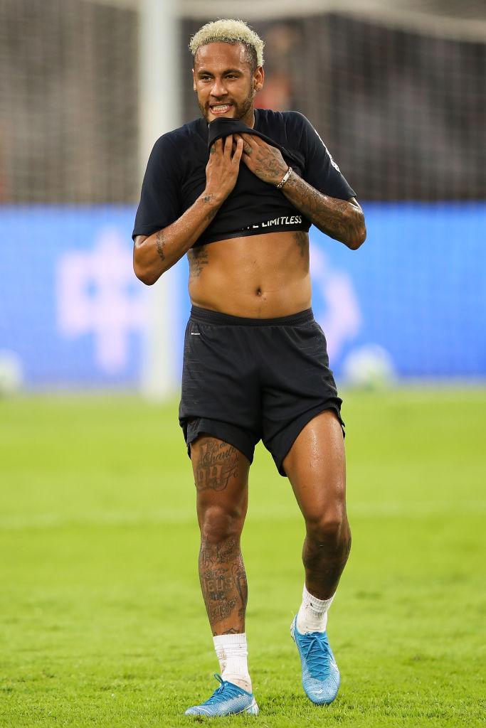 「移籍したくて…プレシーズンの練習をボイコット」した6名のスター選手。どんな結果になったのか｜写真2