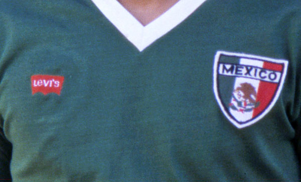 日本のメーカーも！実は「W杯に参加したことがある」スポーツブランド8選｜写真14