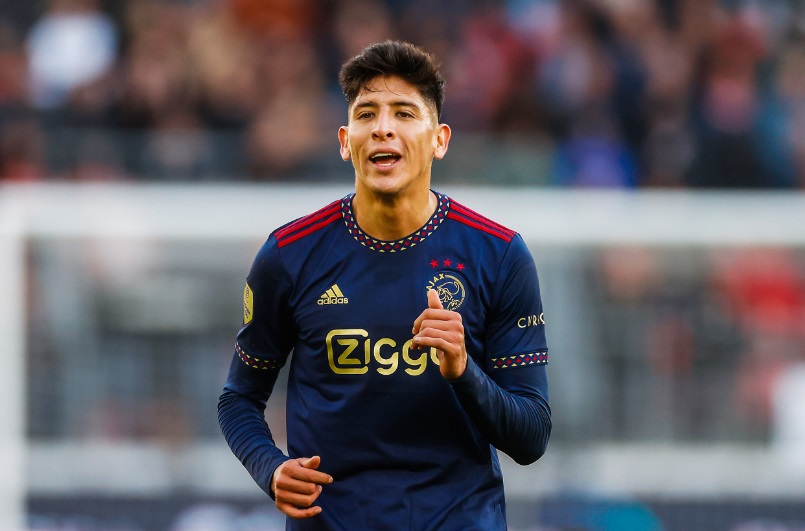 日本代表の順位がすごい！海外サイトが選ぶ「2022年最高ユニフォーム10着」｜写真5