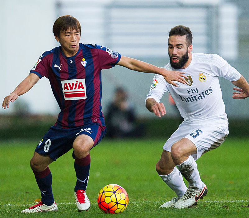 “鬼門”を完全突破せよ！乾貴士、ドイツとスペイン「7年間のユニフォーム」｜写真17