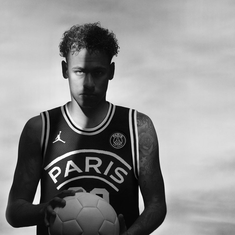 大人気ジョーダン×PSG、売り切れ続出のコラボアイテムを紹介！「発売前」ウェアも｜写真20