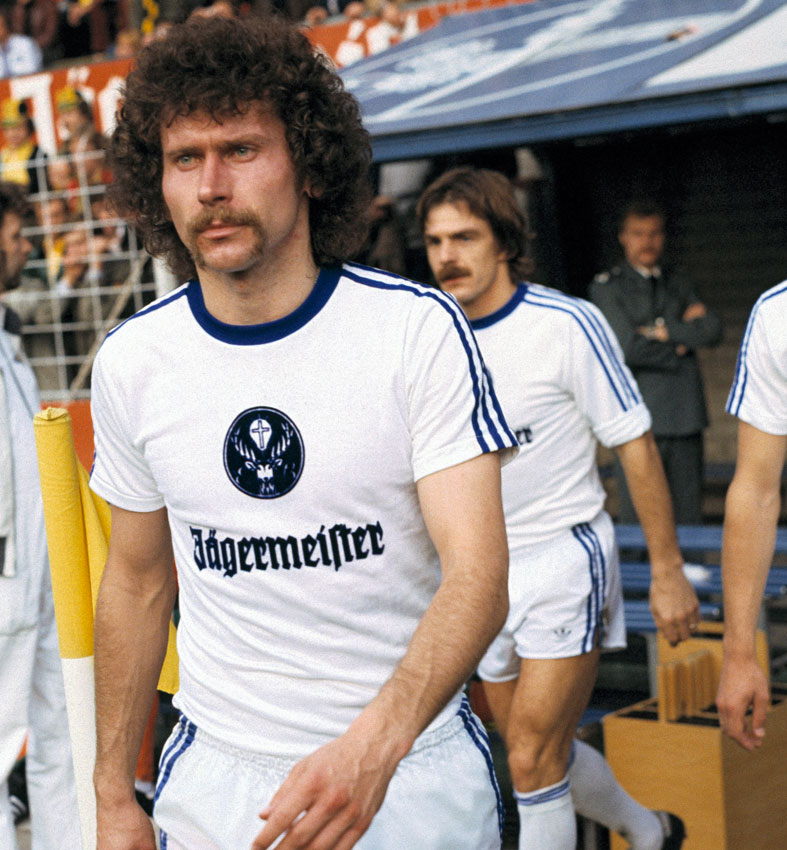 日本の焼酎も！「お酒スポンサーロゴ」のサッカーユニフォーム8選｜写真11