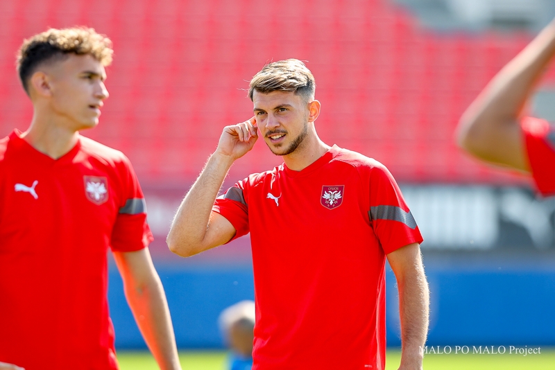 ストイコヴィッチ監督が自信を見せる「首位決戦の前日」 喜熨斗勝史コーチ率いる練習を現地で撮影した｜写真9