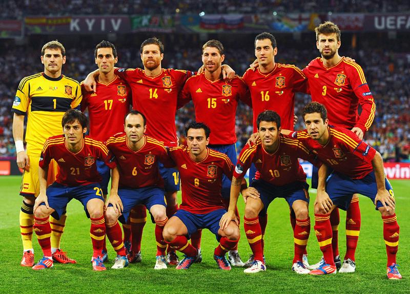 EUROのユニを振り返る！「2012年スペイン代表」連覇達成のユニフォーム｜写真4