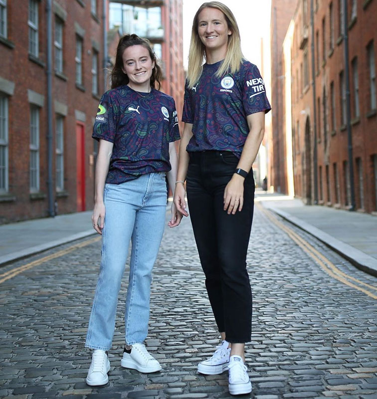 マンチェスター・C、強烈なペイズリー柄の「eスポーツ」ユニフォームを発表！｜写真3