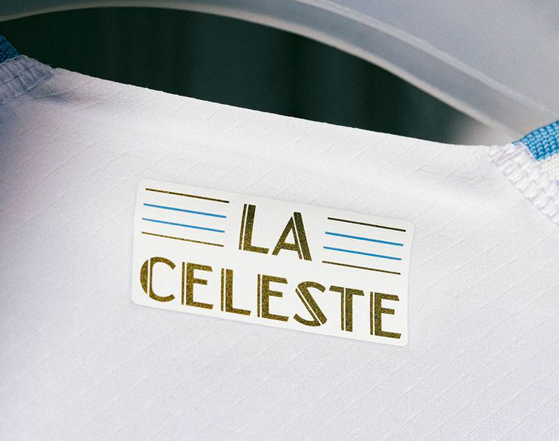 デザインは国旗！ウルグアイ代表、カタールW杯に向けた新アウェイユニフォームを発表｜写真3