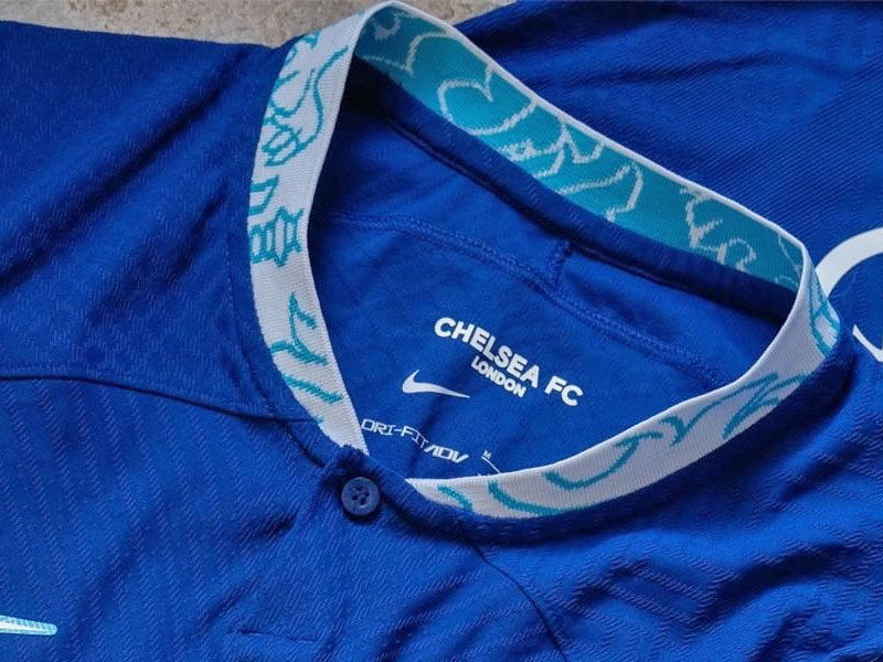 チェルシー、「レジェンド監督を称える」2022-23新ユニフォームを発表！｜写真4