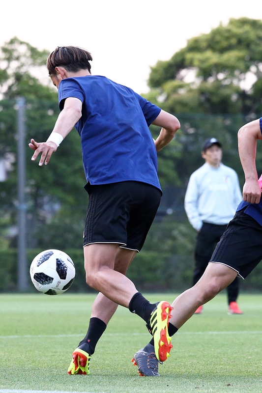 adidasの新作スパイク「エナジーモードパック」が登場！日本代表も着用開始｜写真9