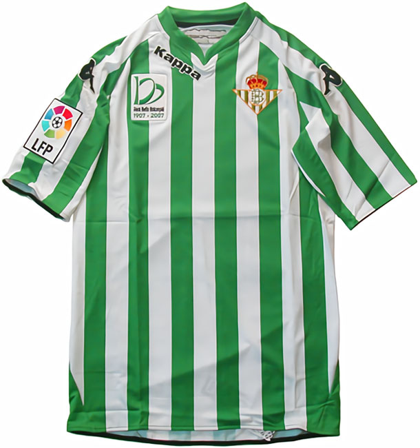 乾貴士の新たなクラブ、ベティスの「20年間分のユニフォーム」をまとめて見る｜写真10