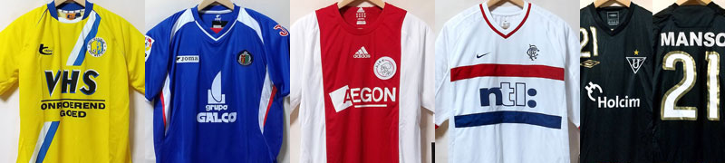 エンブレムは懐かしの“ど真ん中”！アヤックスが23-24新ユニ発表　女子ユニは「黄金期感」が半端ない｜写真8