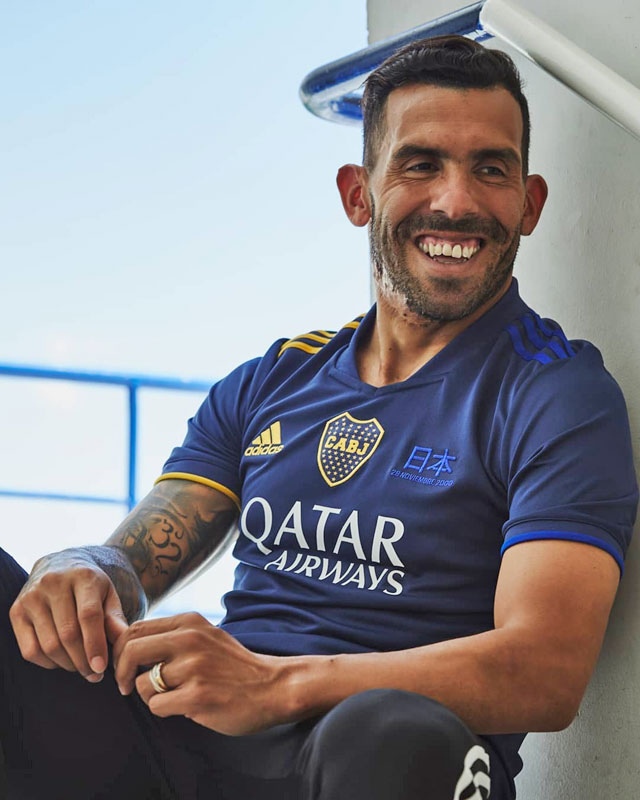 胸に日本語！ボカ・ジュニオルス、「トヨタカップ優勝記念」ユニフォームを発表｜写真7