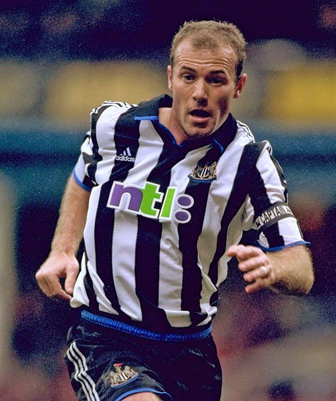 ニューカッスル、中堅時代の「最高にかっこいい白黒ユニフォーム」10選｜写真8