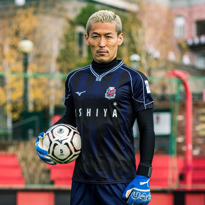 北海道コンサドーレ札幌、2022新ユニフォーム発表！ホームは「赤と黒の誇り」をデザイン｜写真7