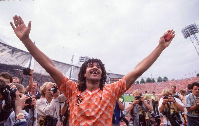 ウイイレ2021「瞬発力最高の攻撃的MF」ランキング｜写真5